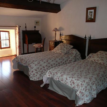 Les Terres Basses Hotel Fabrezan Bagian luar foto