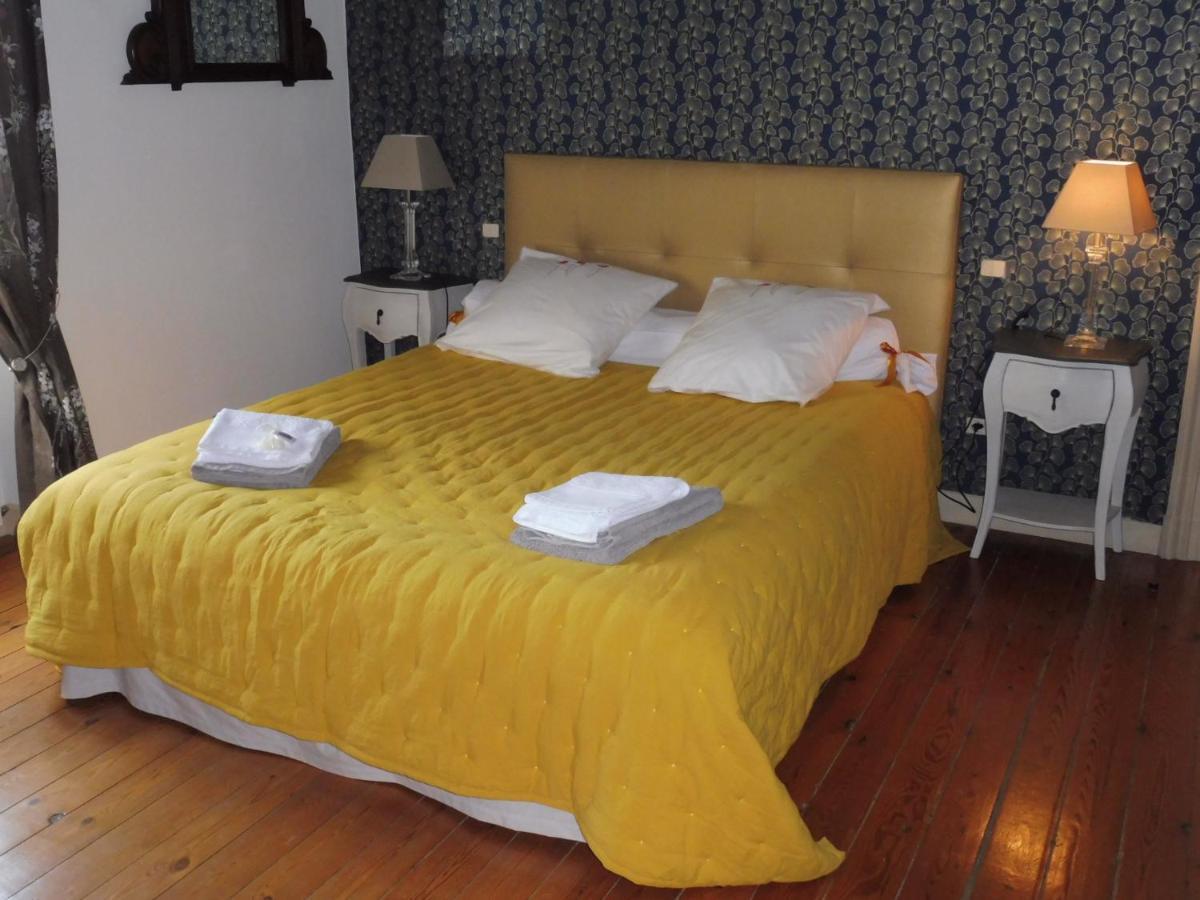 Les Terres Basses Hotel Fabrezan Bagian luar foto