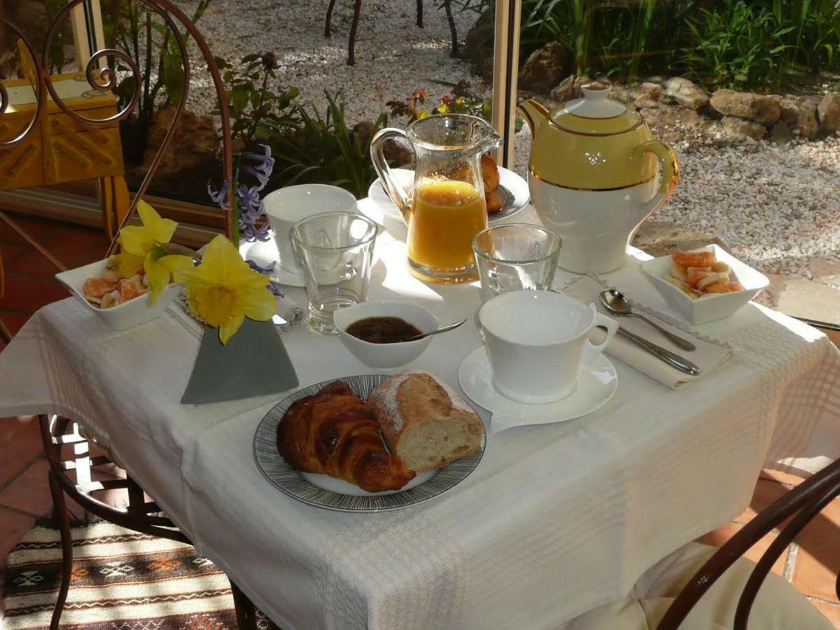 Les Terres Basses Hotel Fabrezan Bagian luar foto